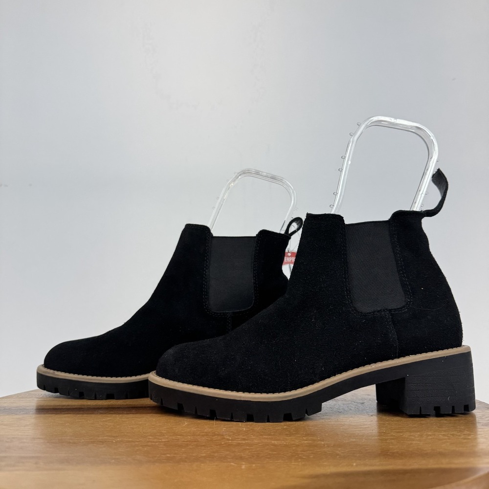 Womens Blondo Matilda Black Suede Waterproof Lug Sole Heel Chelsea Boot Size 8 M - Picture 2 of 9